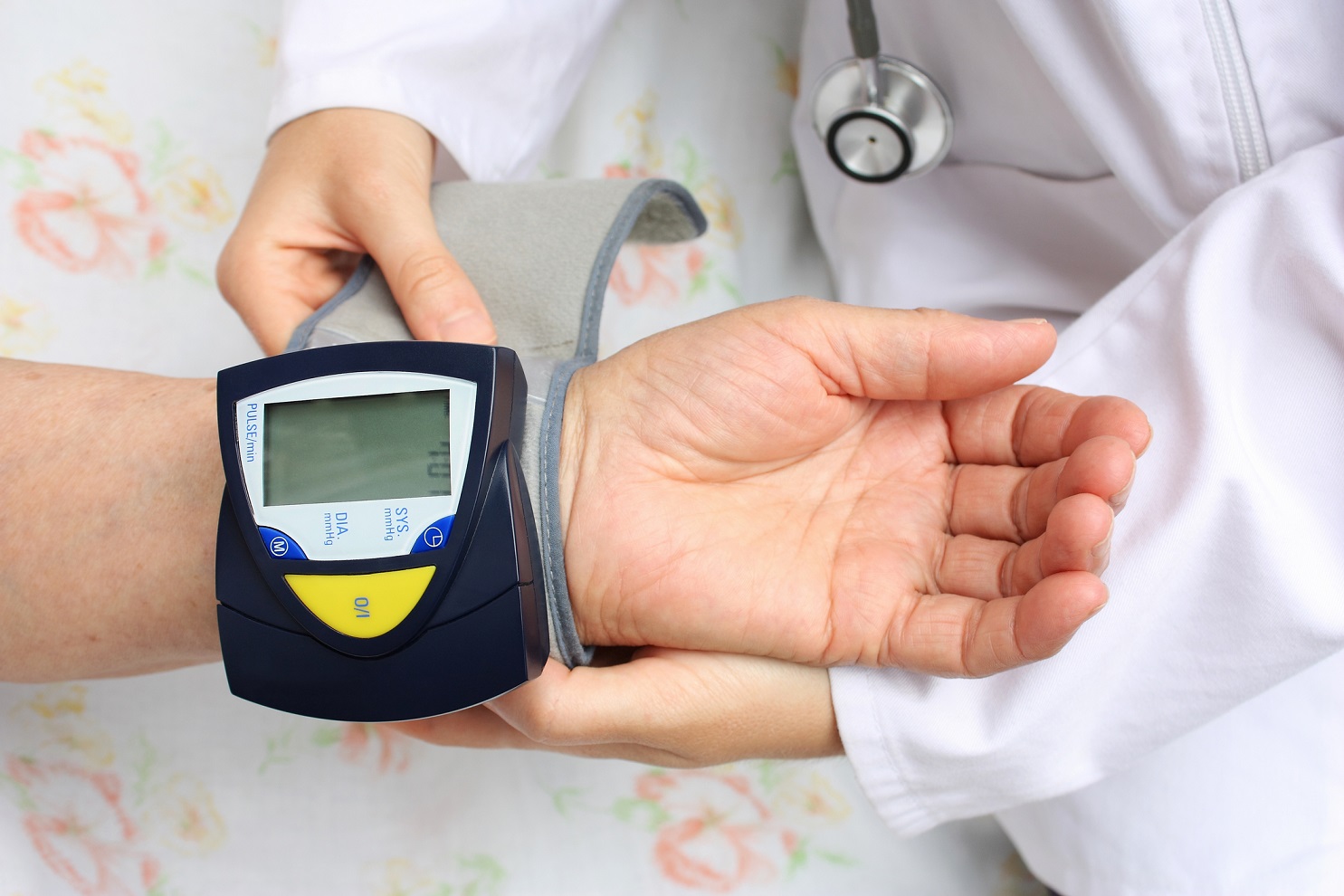 專業(yè)生產(chǎn)PVC護套、銅排、鋁排、新能源電池銅/鋁軟連接-人禾電子