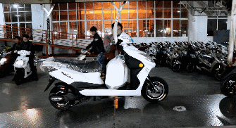 專業(yè)生產(chǎn)PVC護(hù)套、銅排、鋁排、新能源電池銅/鋁軟連接-人禾電子